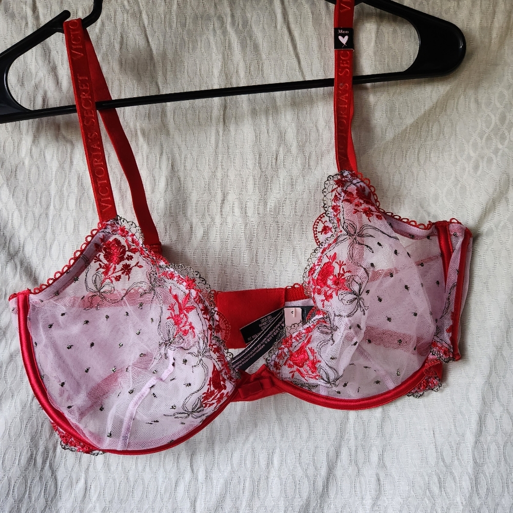 Victoria secret unlined bra 38DD